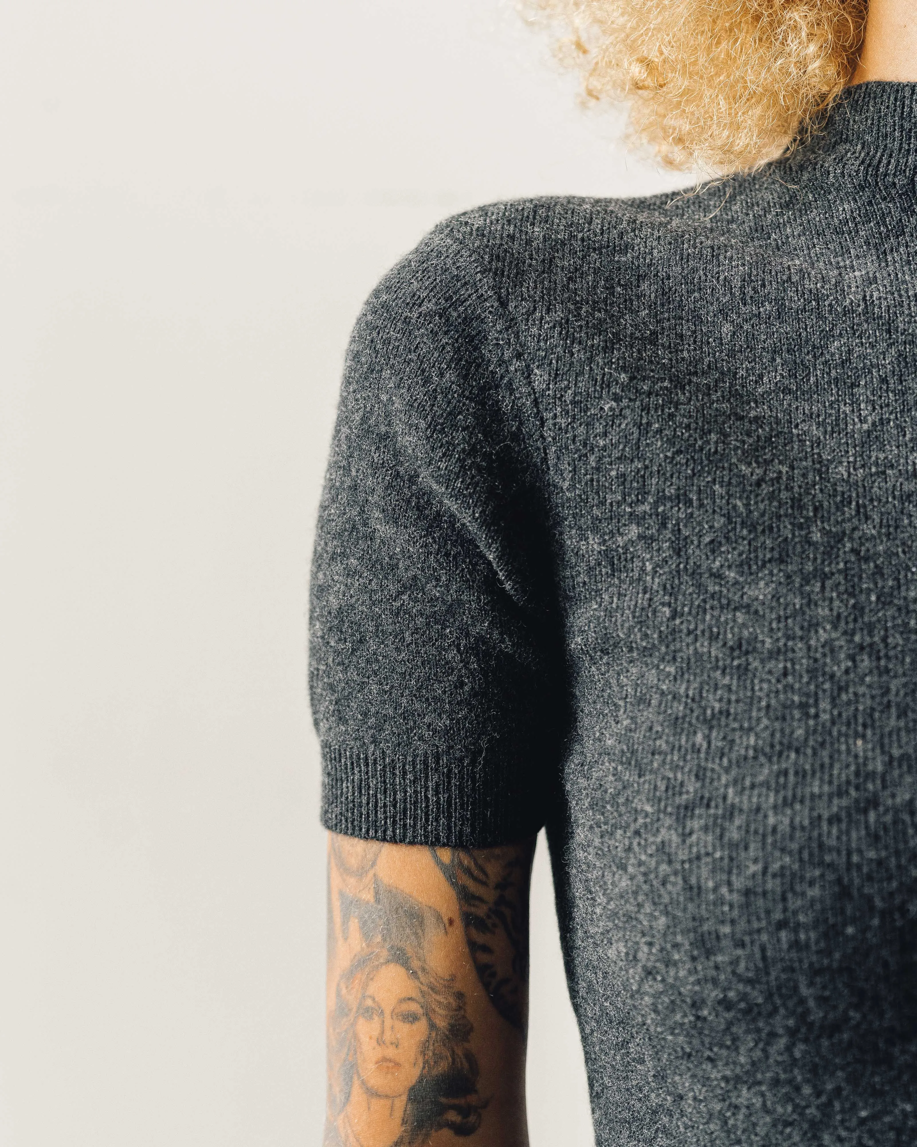 7115 Short-Sleeve Mockneck Top, Charcoal