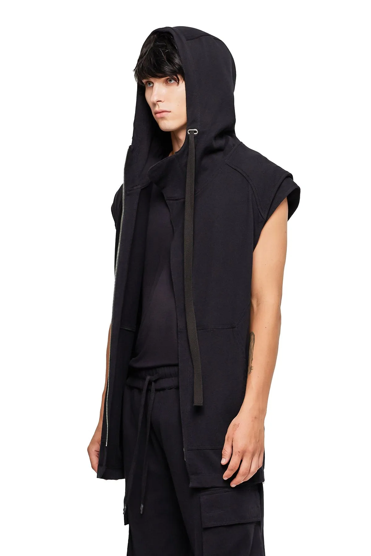 SLEEVELESS LONG HOODIE  IN BLACK