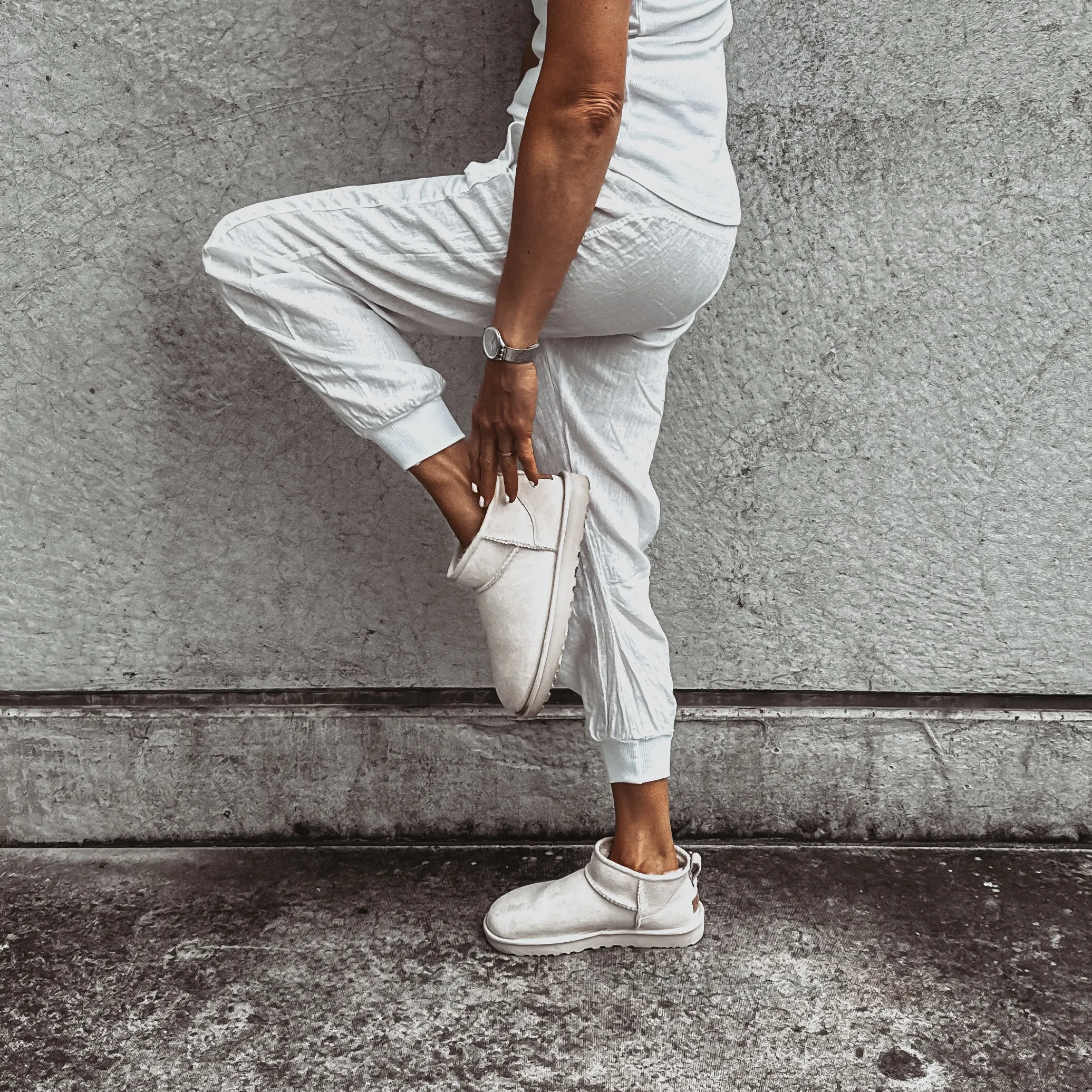 White LINEN ULTIMATE joggers *NEW*